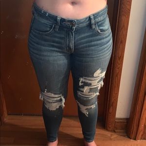 NWOT AE jeans with holes